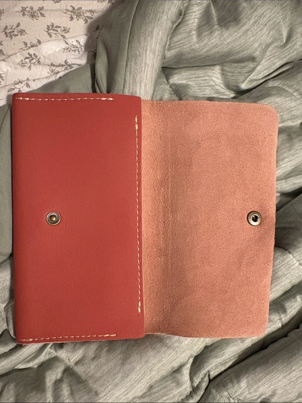 Portland Leather Hand Stamped Berry Pink Rancher Wallet - Picture 2 of 5